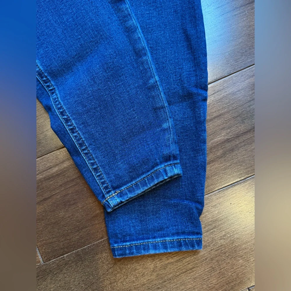 EDGELY Stylish Blue High Rise Denim Jeans